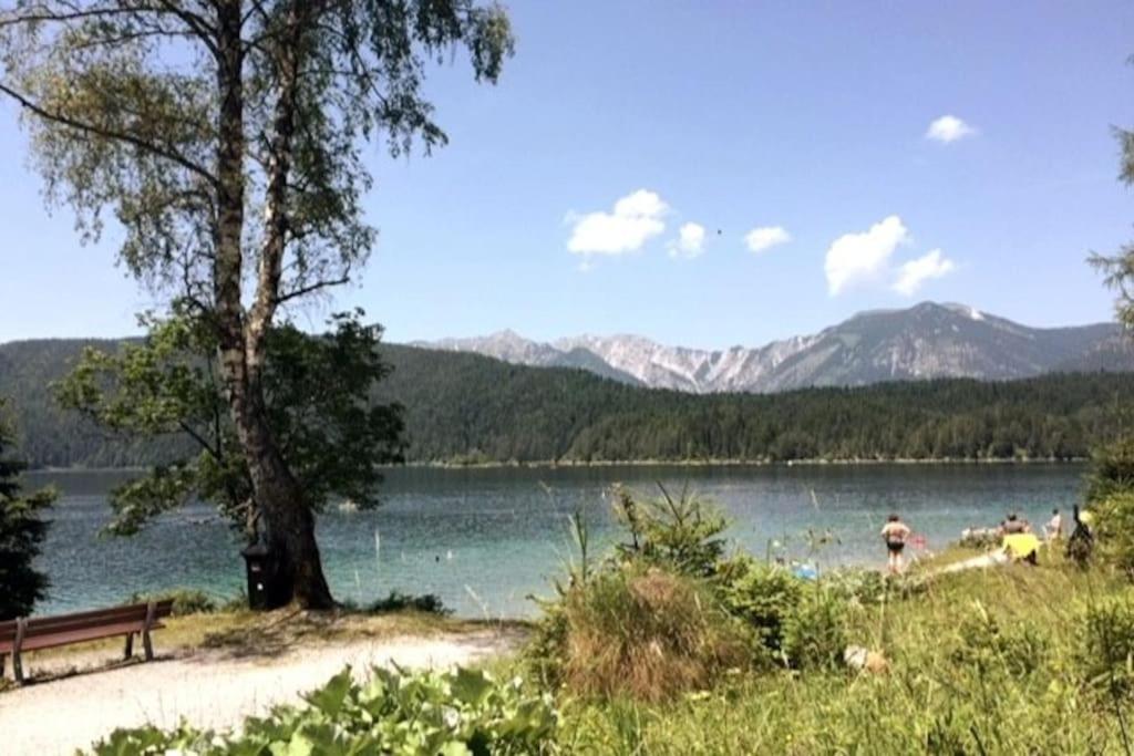Zentral, Ruhig & Stilvoll Mit Bergpanorama+ Garten Garmisch-Partenkirchen Exterior foto
