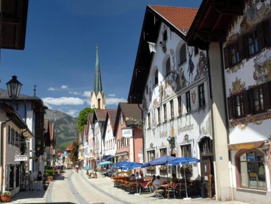 Zentral, Ruhig & Stilvoll Mit Bergpanorama+ Garten Garmisch-Partenkirchen Exterior foto